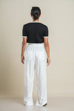 Load image into Gallery viewer, Core Crew Neck - Black