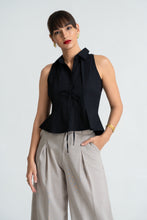 Load image into Gallery viewer, Rua Pleated Top - Black