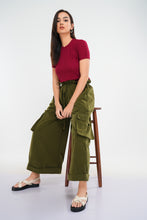 Load image into Gallery viewer, Rib Crew Neck - Cherry