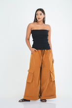 Load image into Gallery viewer, Holiday Cargo Pant - Tawny