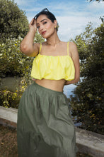 Load image into Gallery viewer, Palm Bubble Crop Top - Daisy