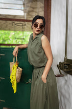 Load image into Gallery viewer, Wave Crop Bubble Top  - Olive