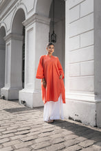 Load image into Gallery viewer, Liza Pleated Top - Rusty