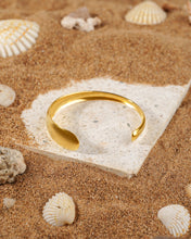 Load image into Gallery viewer, 18K Calypsa Cuff