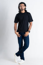 Load image into Gallery viewer, Reg Fit Crew Neck Unisex - Black