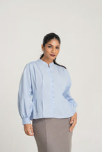 Load image into Gallery viewer, Dia Pin Tuck Shirt - Sky
