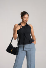 Load image into Gallery viewer, Rua Pleated Top - Black
