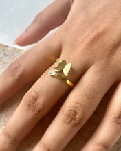 Load image into Gallery viewer, 18kt Mariposa Bling Ring
