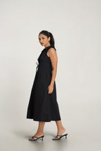 Load image into Gallery viewer, Rua Midi Dress - Black
