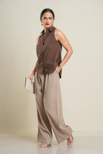 Load image into Gallery viewer, Mia Top - Walnut
