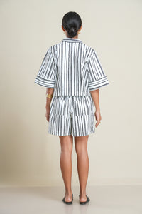 Tuesday Short - Obra