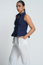 Load image into Gallery viewer, Rua Pleated Top - Midnight
