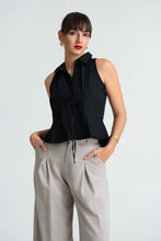 Load image into Gallery viewer, Rua Pleated Top - Black
