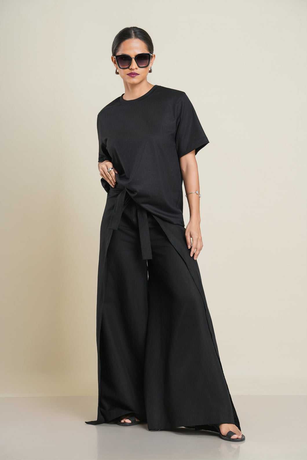 Reg Fit Crew Neck - Black