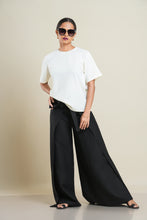Load image into Gallery viewer, Reg Fit Crew Neck - Vanila
