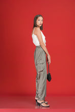 Load image into Gallery viewer, Eve Cargo Pant - Moss
