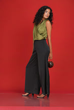Load image into Gallery viewer, Ellen Pleated Top - Olive
