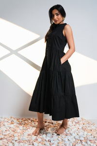 Flow Tiered Midi Dress - Black