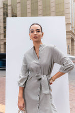 Load image into Gallery viewer, Flow Shirt Dress - Oreo
