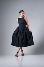 Load image into Gallery viewer, Frankie Midi Dress - Black
