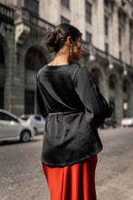 Load image into Gallery viewer, Yasmin Tie Top - Black

