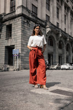 Load image into Gallery viewer, Zara Pleated Pant - Rusty
