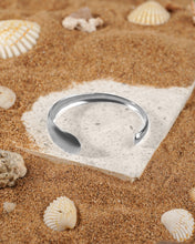 Load image into Gallery viewer, SS Calypsa Cuff
