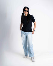 Load image into Gallery viewer, Reg Fit Crew Neck Unisex - Black
