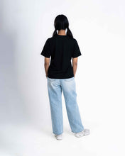 Load image into Gallery viewer, Reg Fit Crew Neck Unisex - Black
