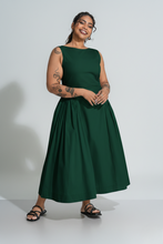 Load image into Gallery viewer, Frankie Midi Dress- Emareld Green
