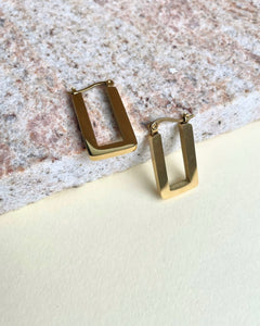 3mm 18kt Squared Earring