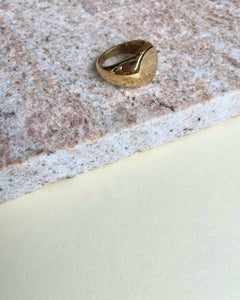 14kt Queen B Ring