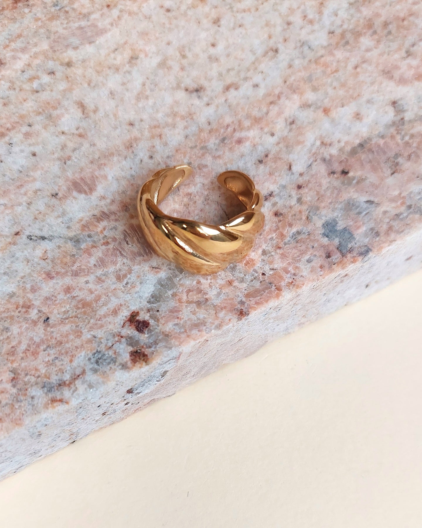 18kt Parisian Ring